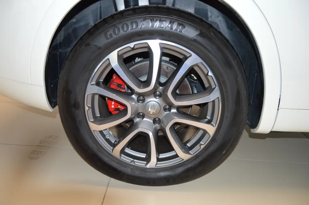 Maserati Levante foto 17