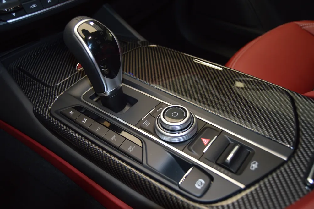 Maserati Levante foto 12