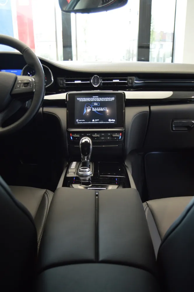 Maserati Quattroporte foto 10