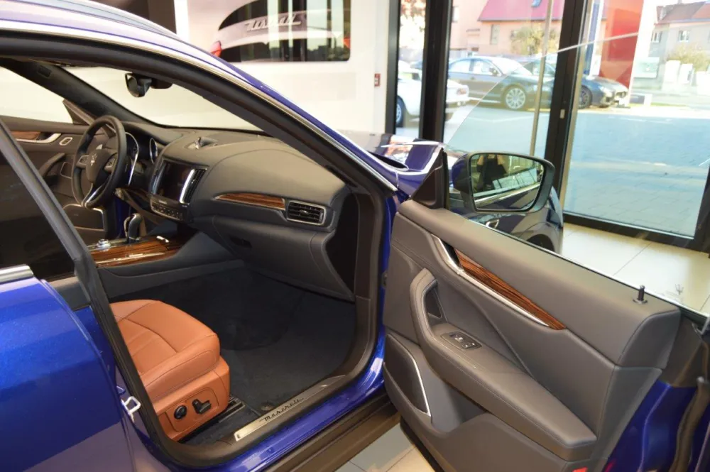 Maserati Levante foto 9