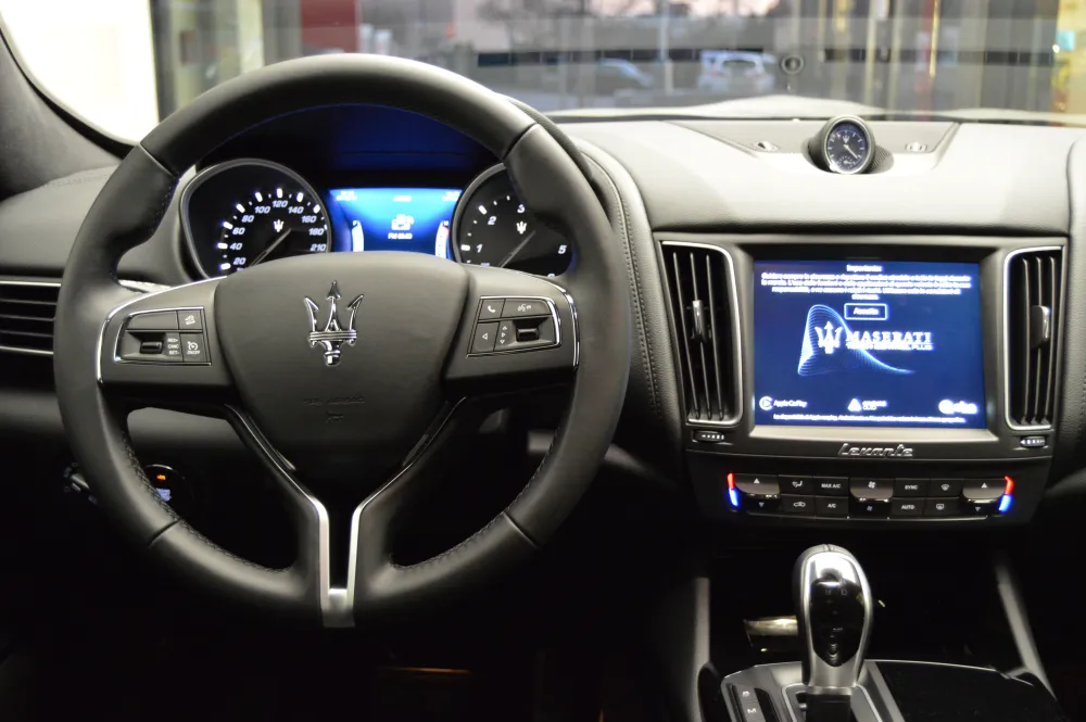 Maserati Levante foto 9