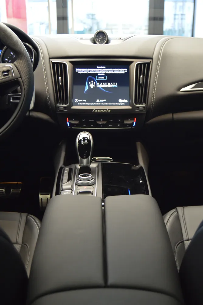 Maserati Levante foto 8