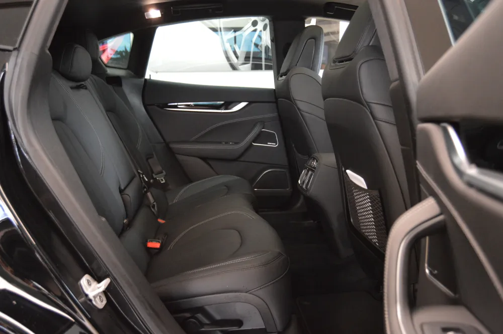 Maserati Levante foto 10