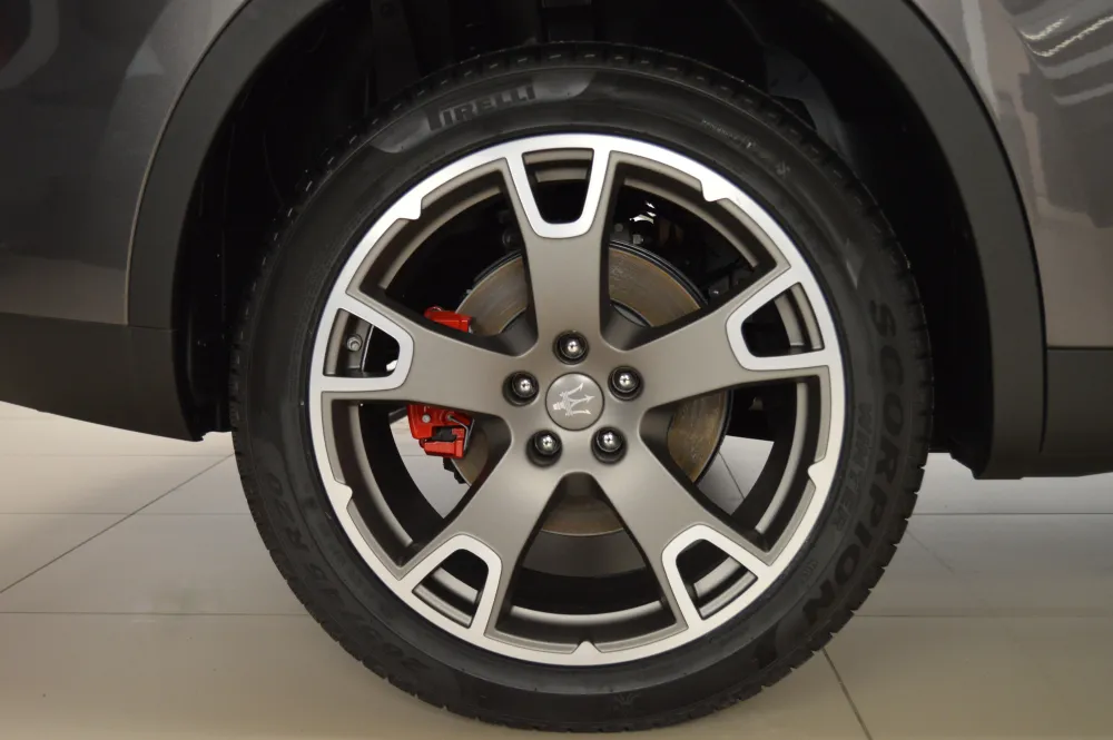 Maserati Levante foto 12