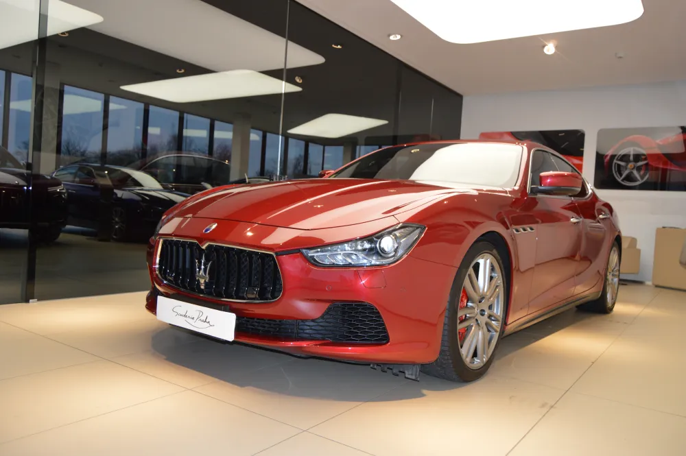 Maserati Ghibli foto 1