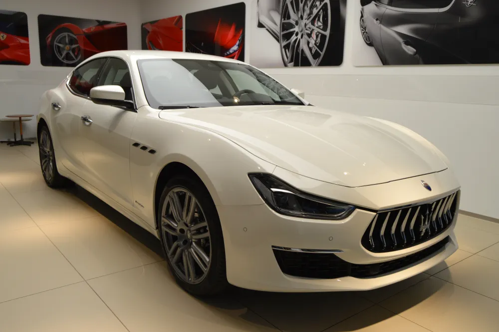 Maserati Ghibli foto 2