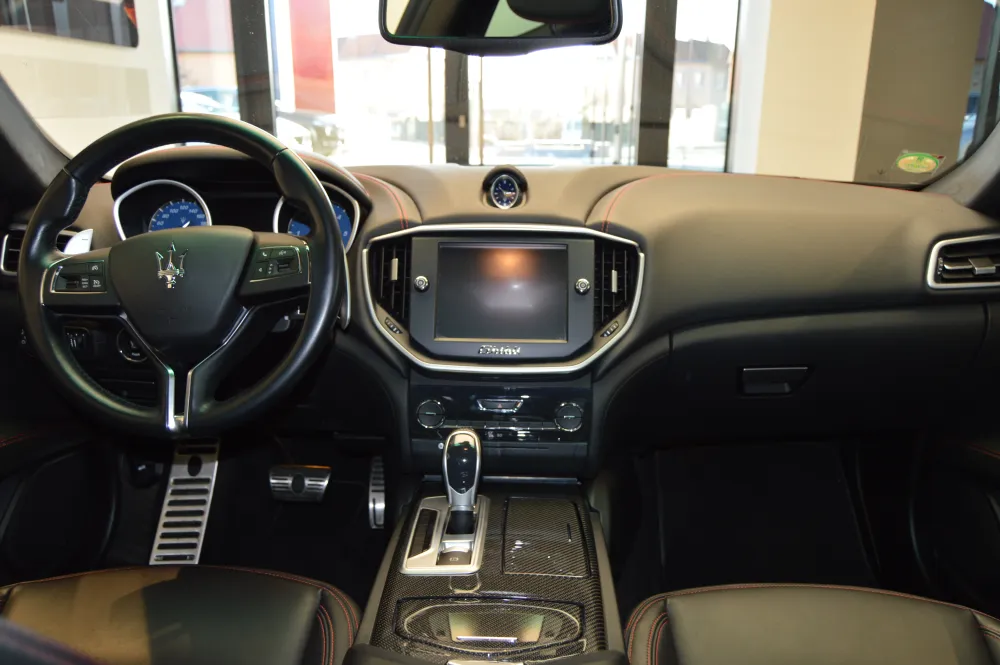 Maserati Ghibli foto 2