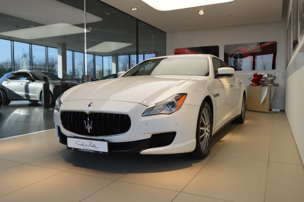 Maserati Quattroporte foto 1