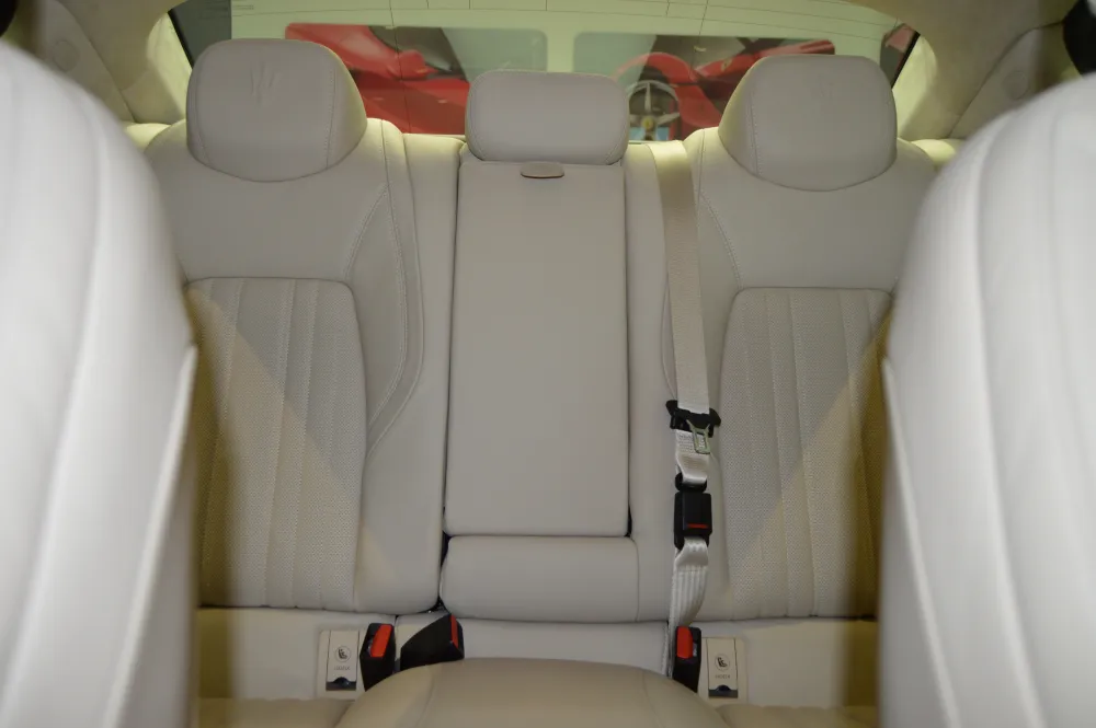 Maserati Ghibli foto 11
