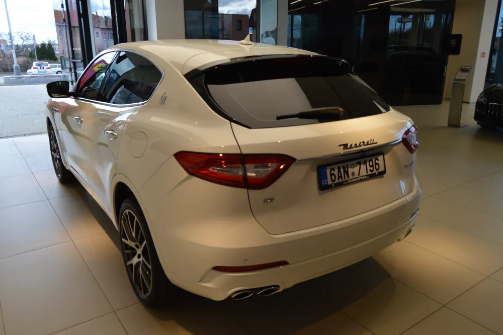 Maserati Levante foto 5