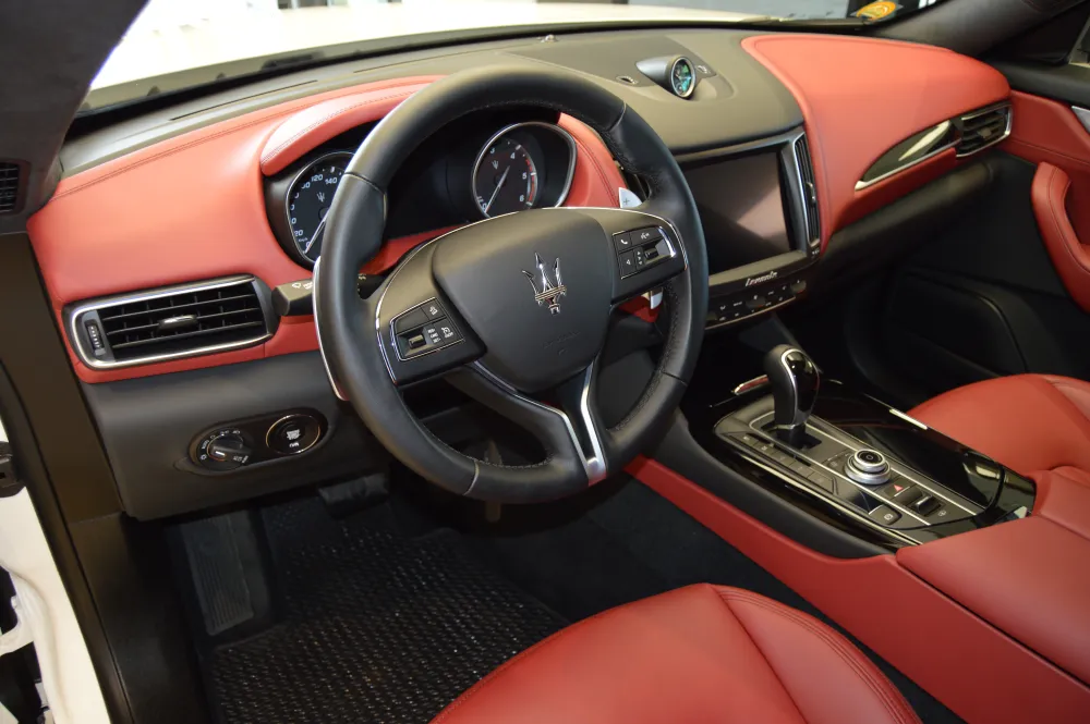 Maserati Levante foto 2
