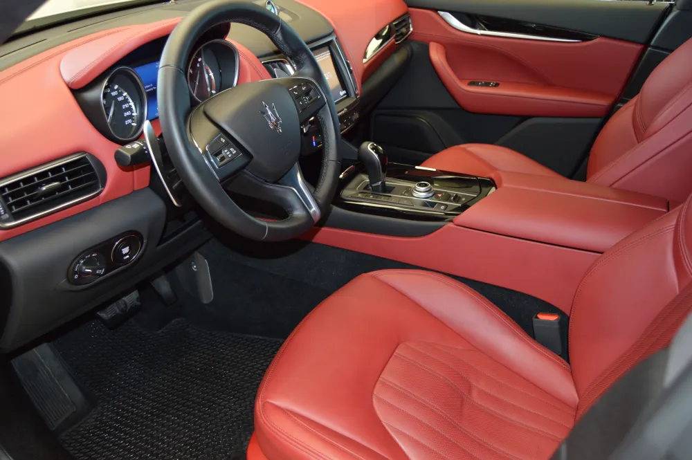Maserati Levante foto 10