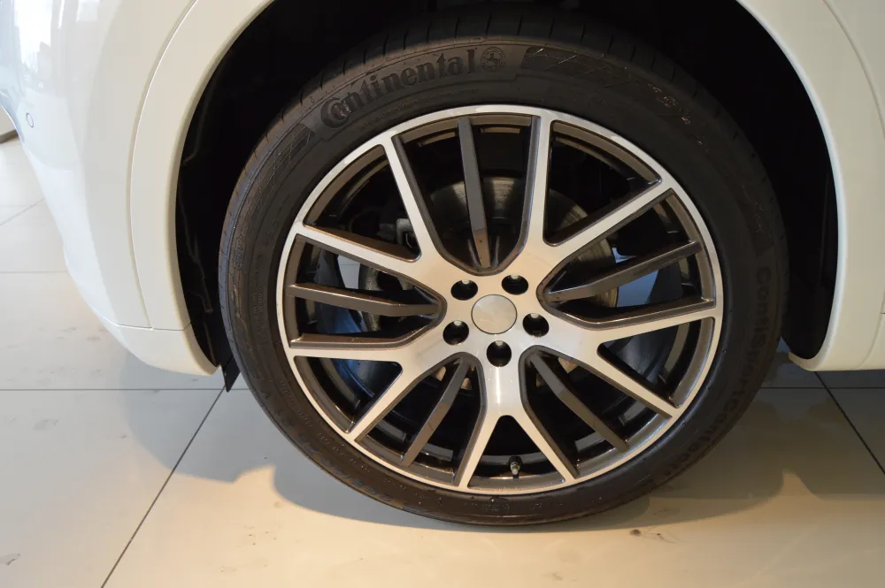 Maserati Levante foto 13