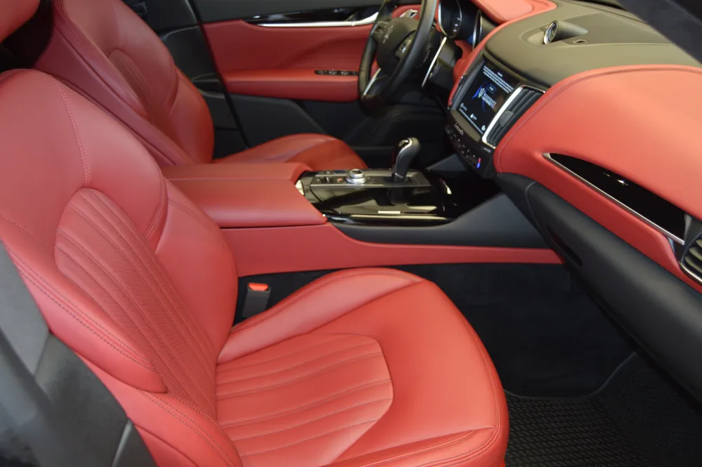 Maserati Levante foto 11