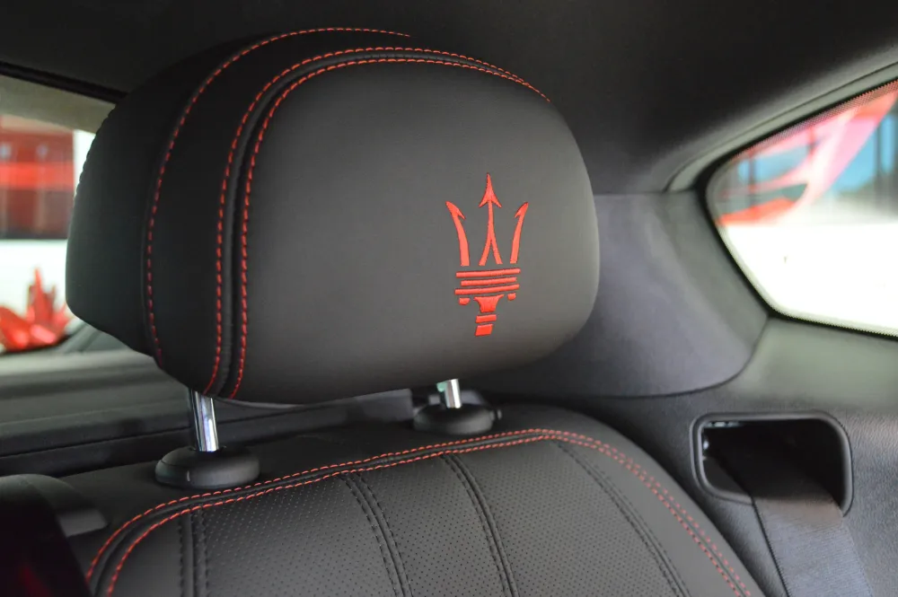 Maserati Levante foto 10