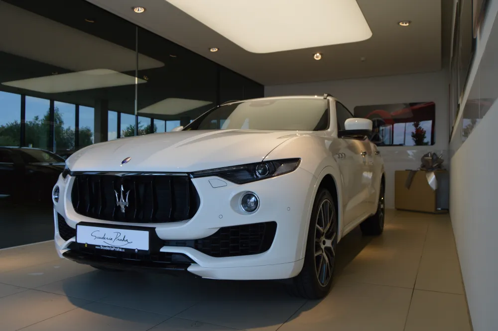 Maserati Levante foto 1
