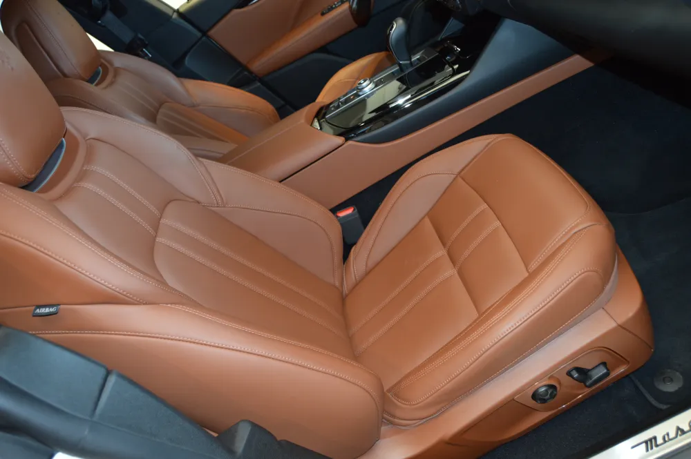 Maserati Levante foto 11