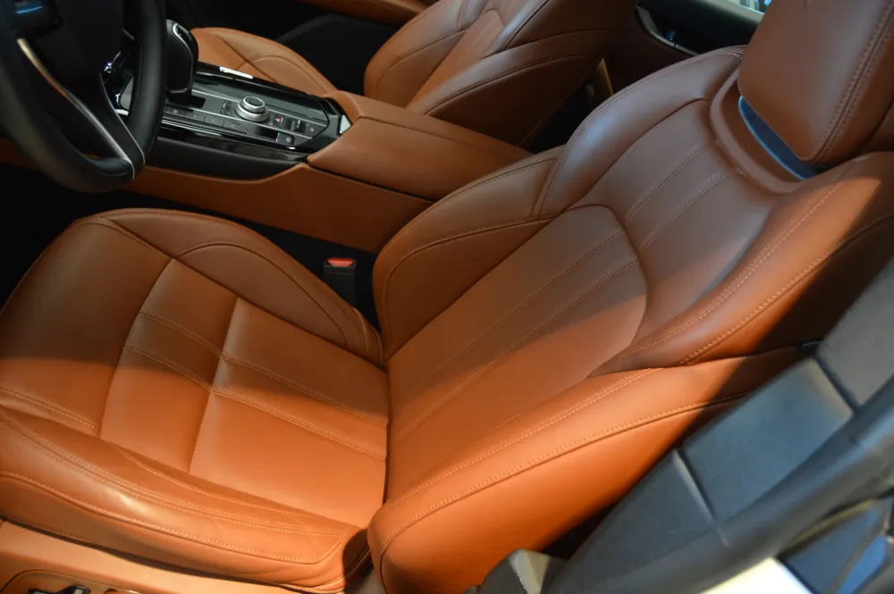 Maserati Levante foto 12