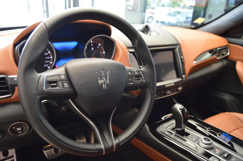 Maserati Levante foto 4