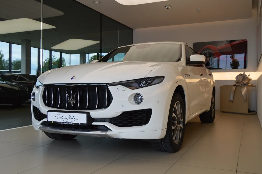 Maserati Levante foto 1