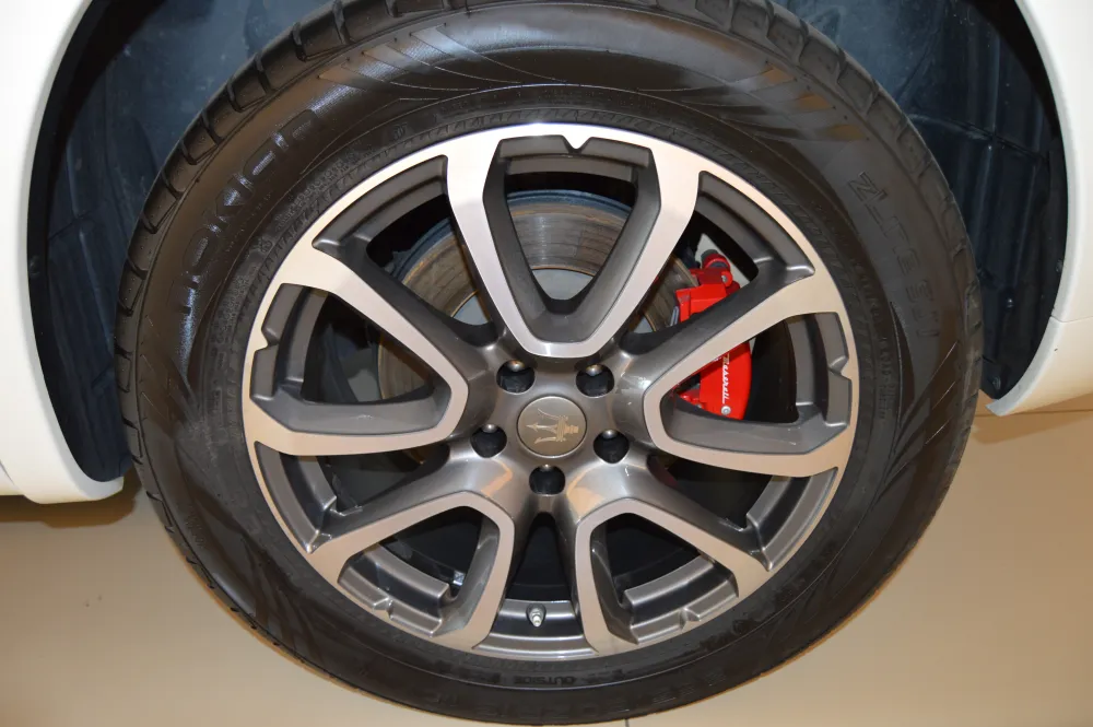 Maserati Levante foto 10