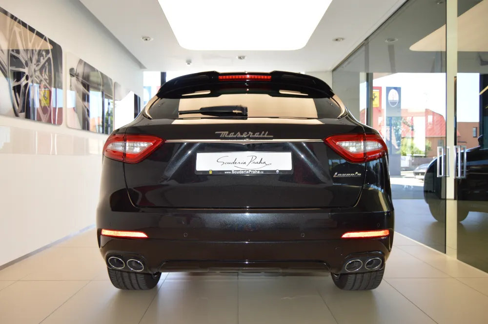 Maserati Levante foto 6