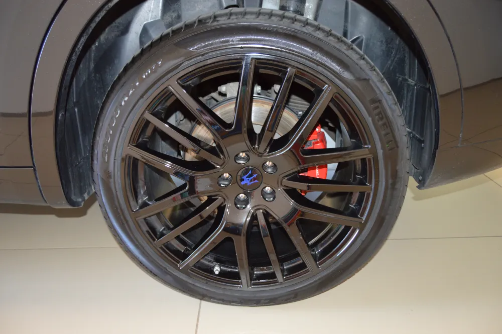 Maserati Levante foto 16
