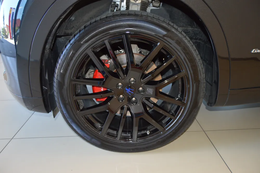 Maserati Levante foto 17