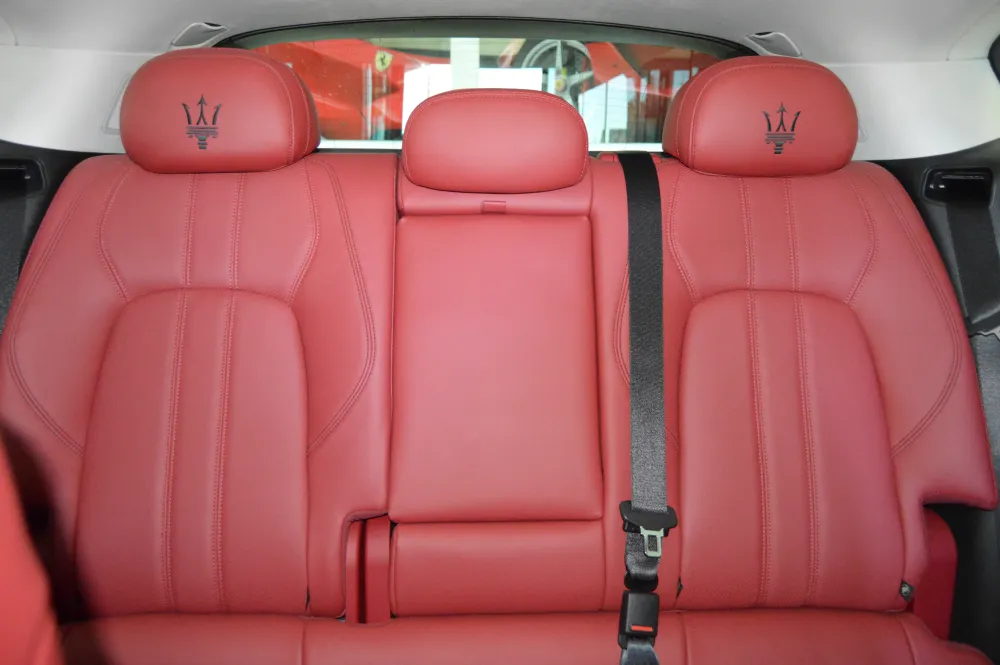 Maserati Levante foto 12