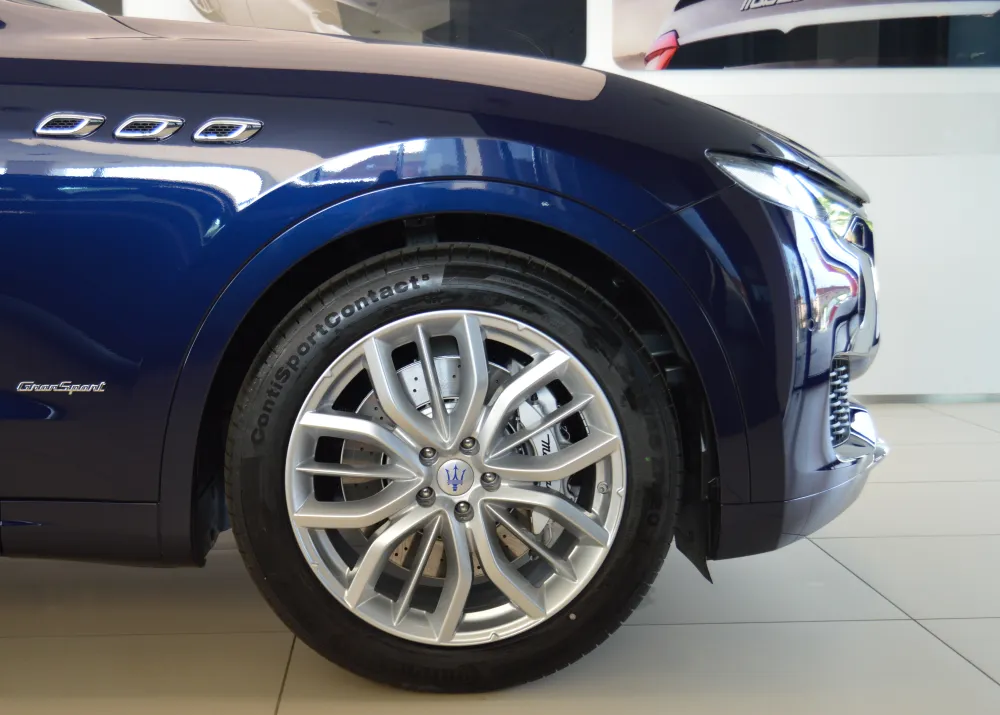 Maserati Levante foto 12