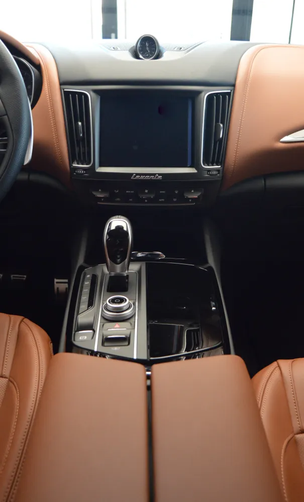Maserati Levante foto 9