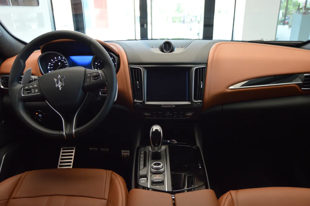 Maserati Levante foto 8