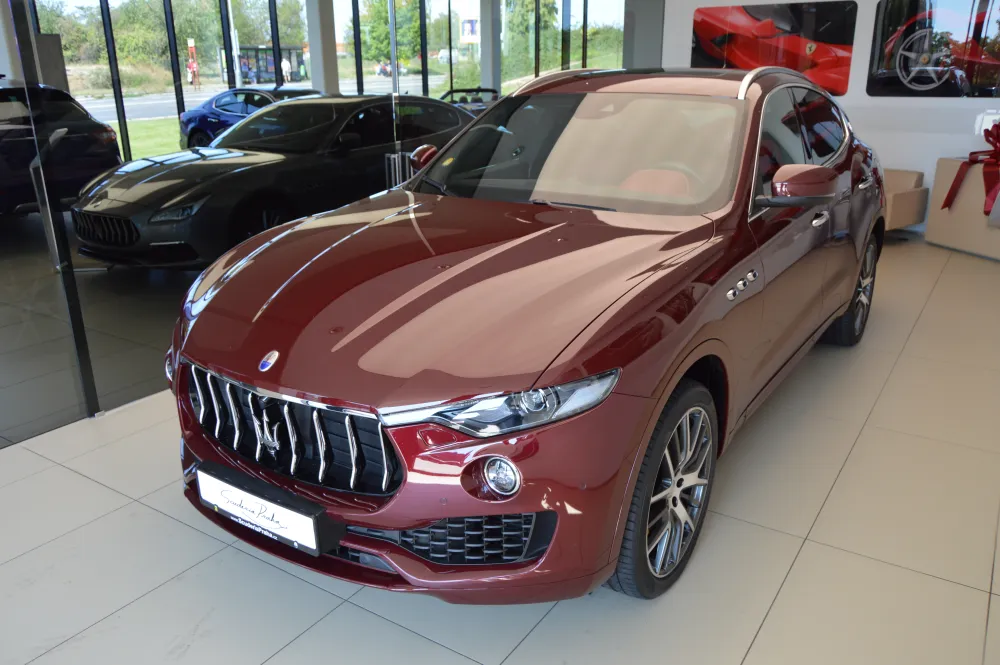 Maserati Levante foto 8