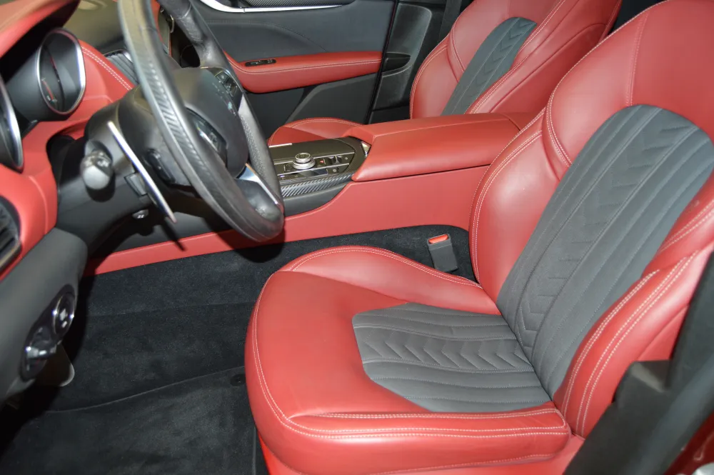 Maserati Levante foto 12