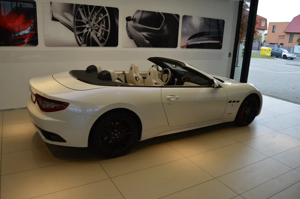 Maserati GranCabrio foto 6