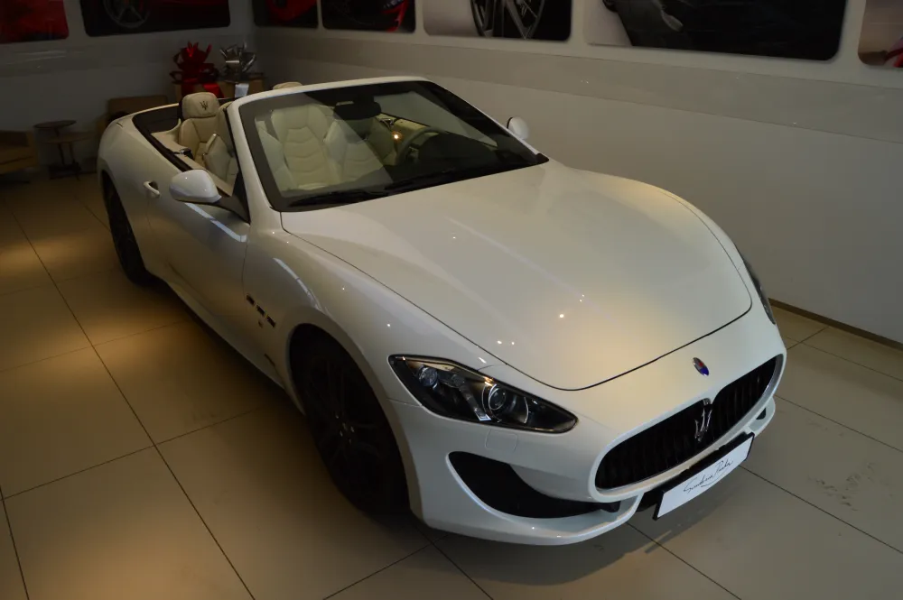 Maserati GranCabrio foto 2