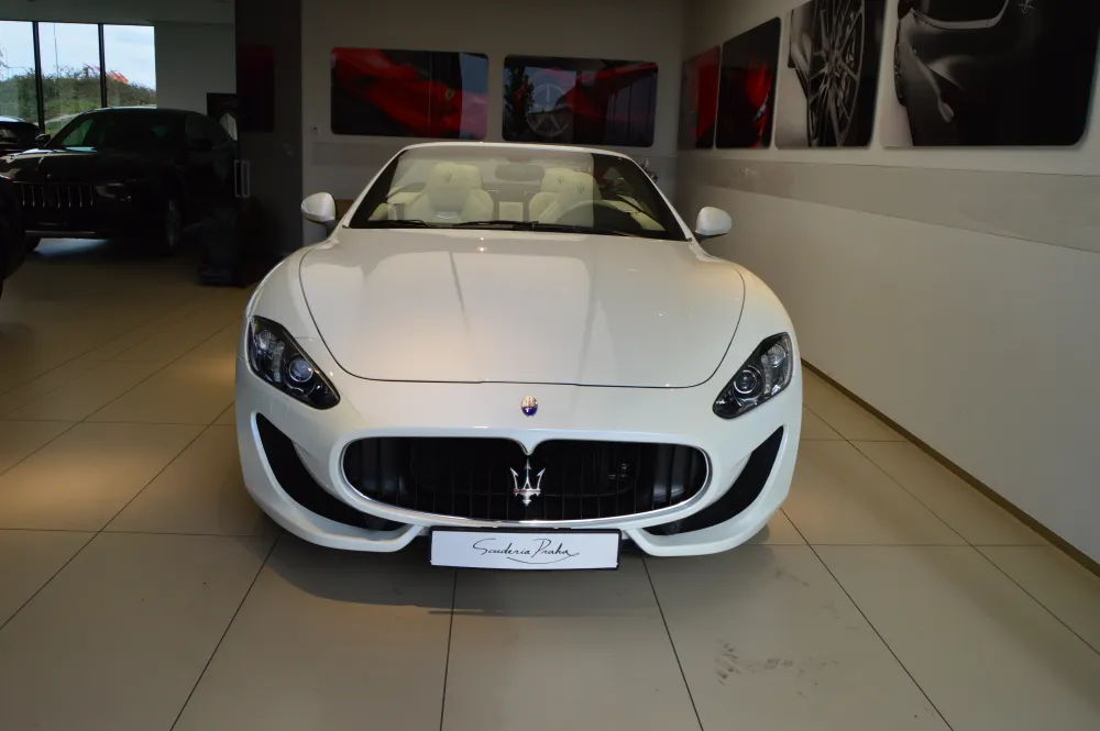 Maserati GranCabrio foto 5