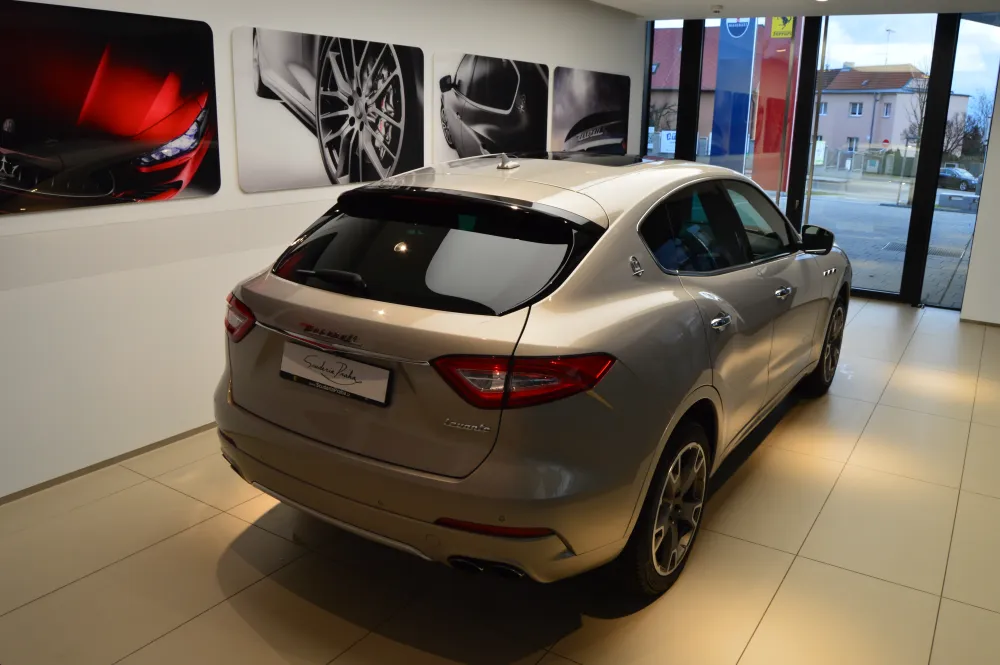 Maserati Levante foto 4