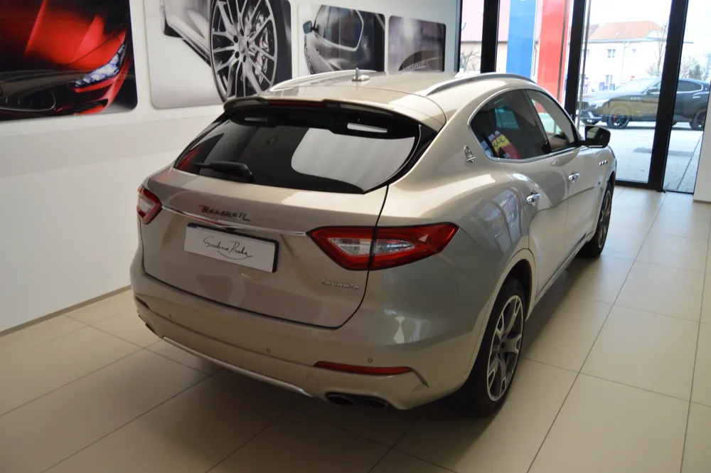 Maserati Levante foto 5