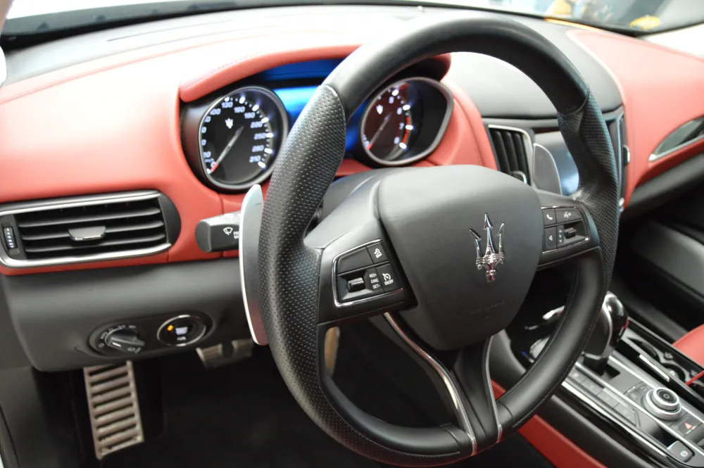 Maserati Levante foto 9