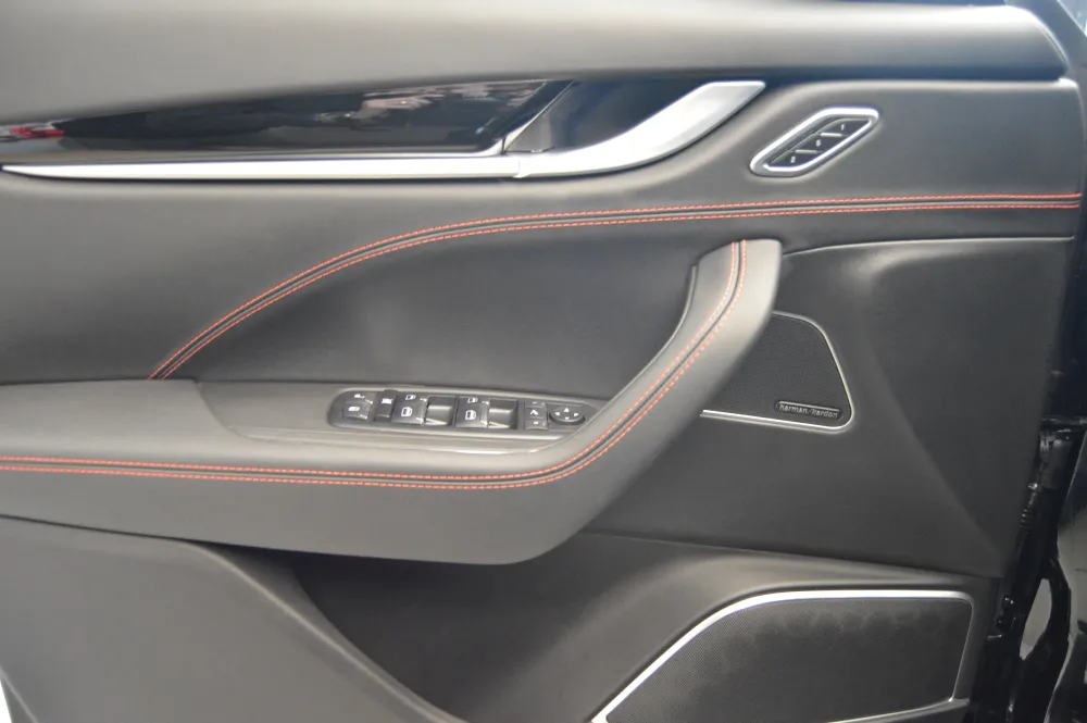 Maserati Levante foto 8