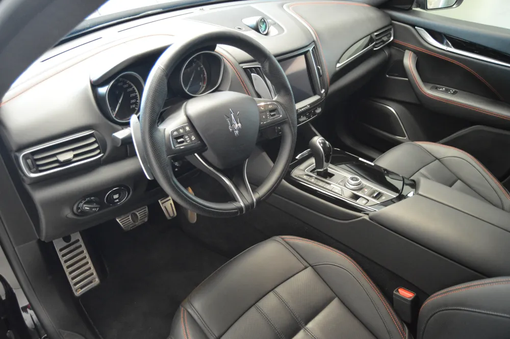 Maserati Levante foto 9