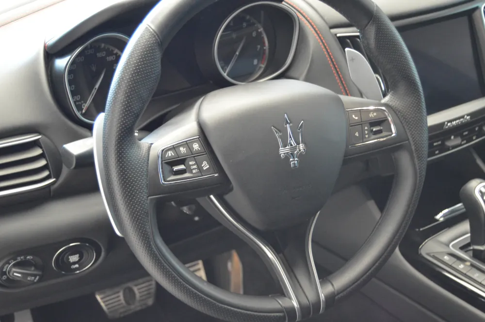 Maserati Levante foto 11