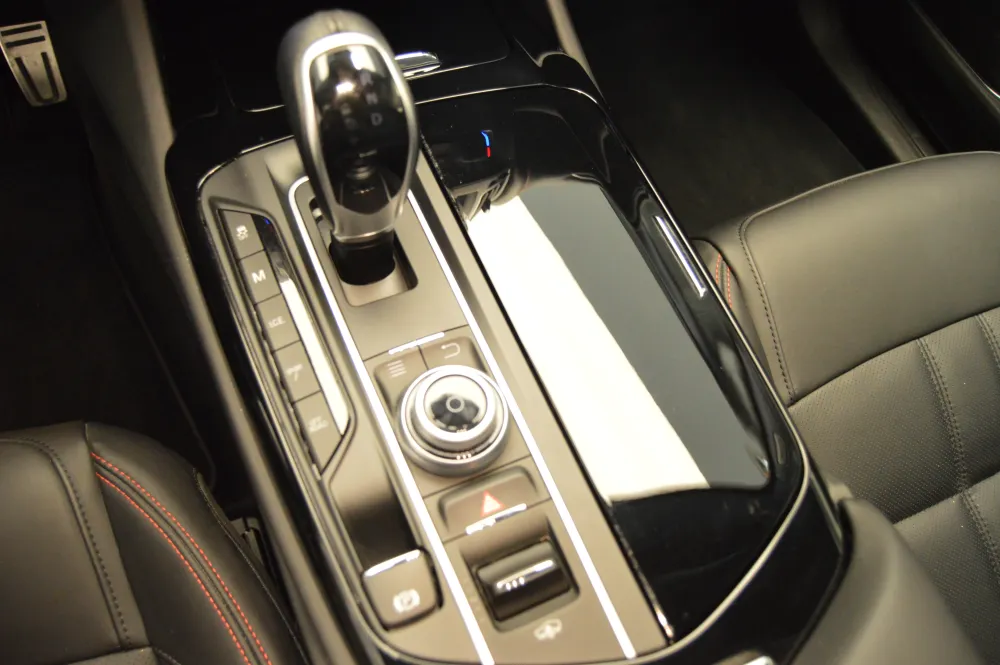 Maserati Levante foto 18