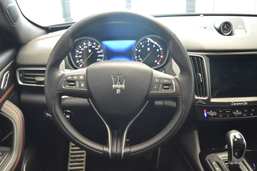 Maserati Levante foto 13