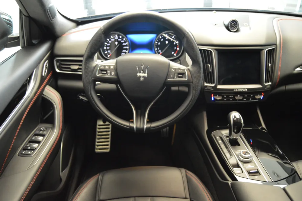 Maserati Levante foto 14