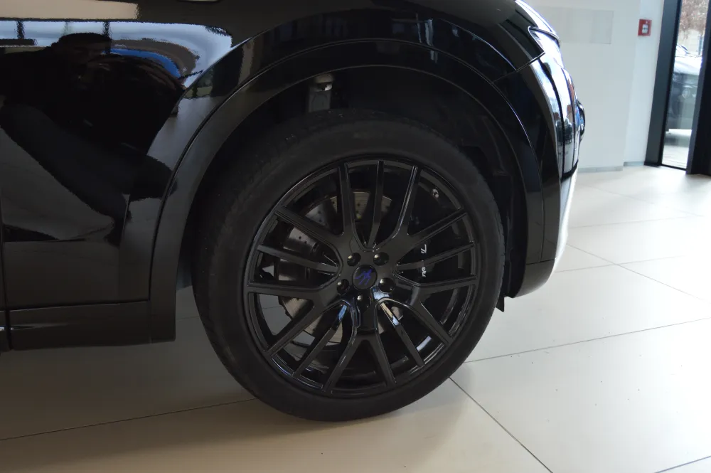 Maserati Levante foto 22