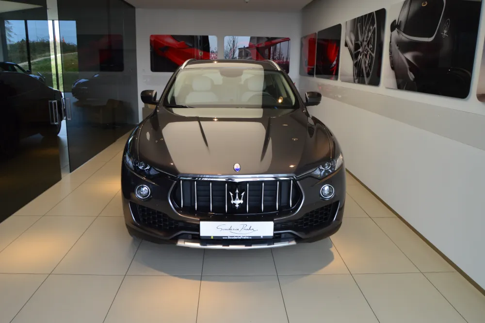 Maserati Levante foto 2