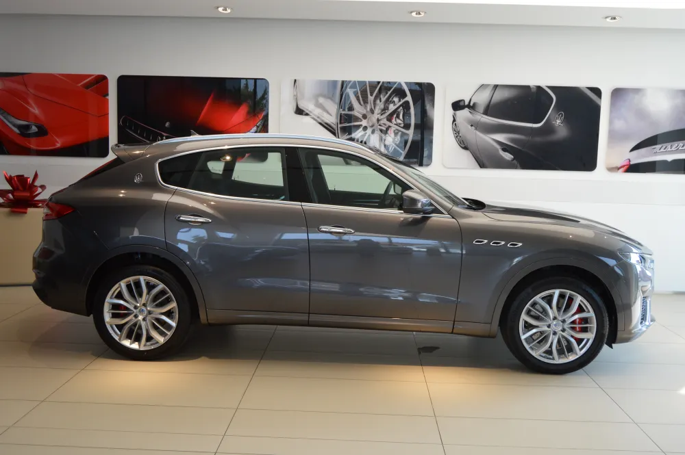 Maserati Levante foto 8