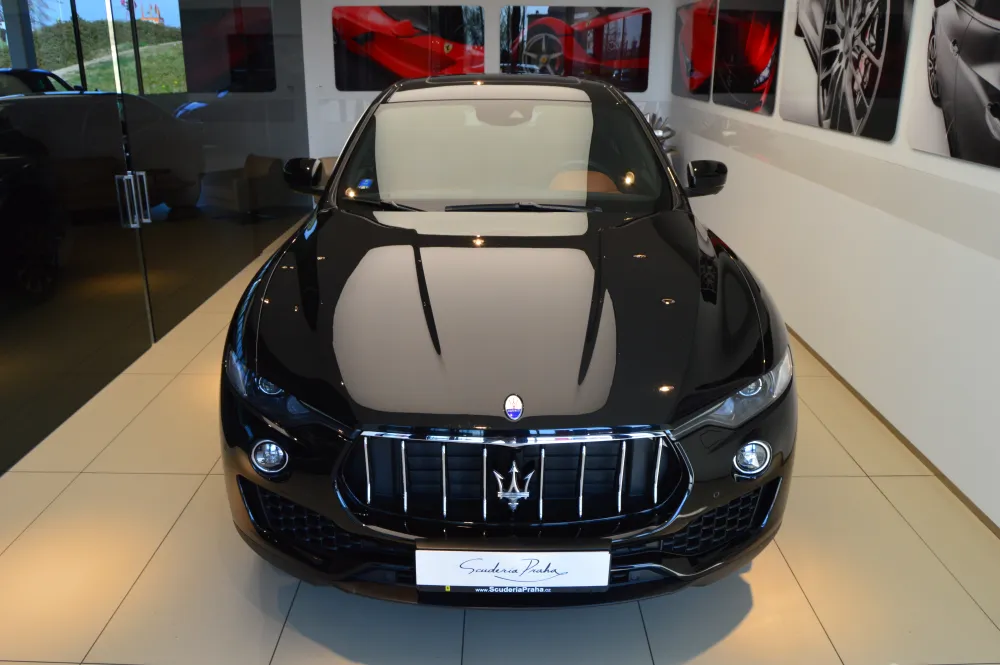 Maserati Levante foto 2